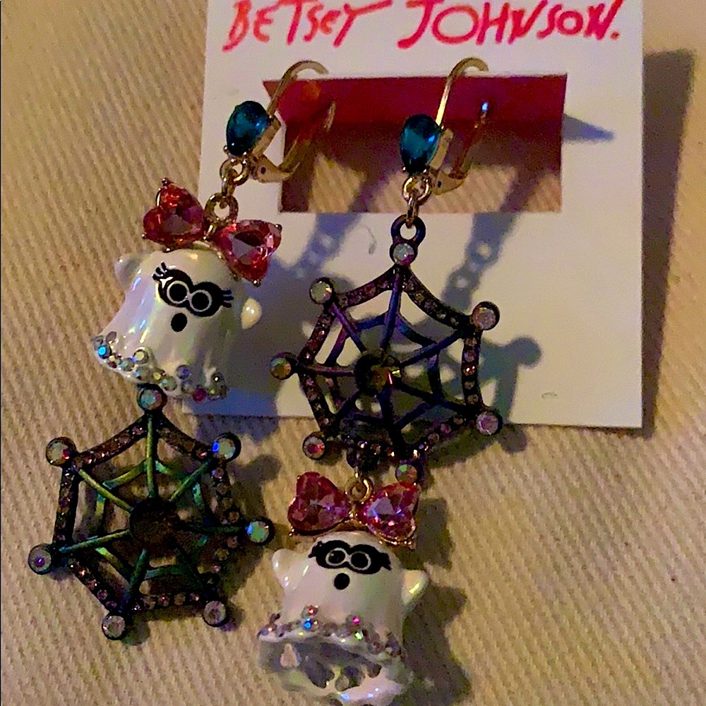 New Betsey Johnson Ghost & web dangle earrings